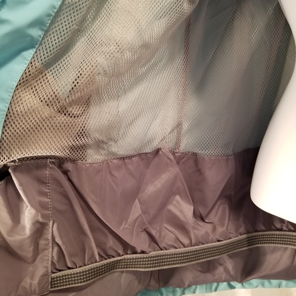 The North Face Women HyVent Jacket LGT Blue 14/16 - Picture 8 of 8